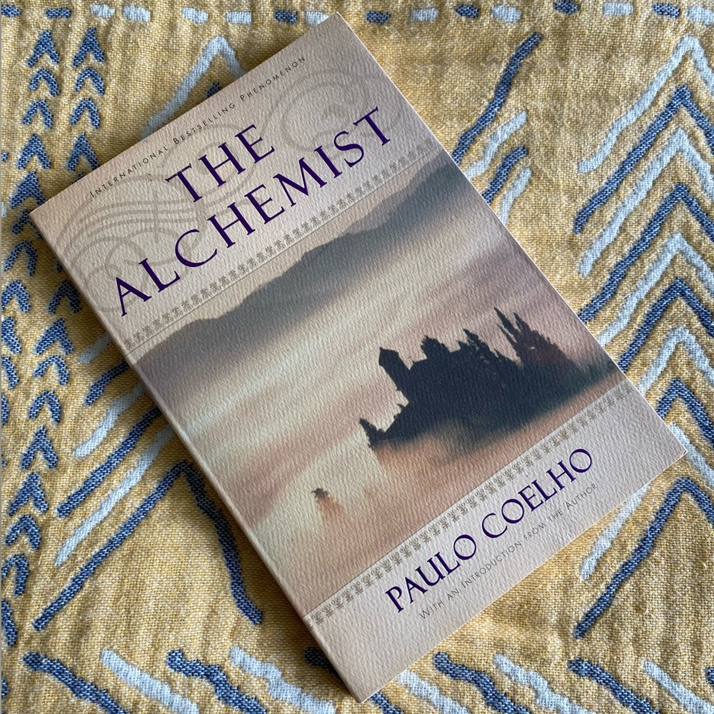 📚“THE ALCHEMIST” by PAULO COELHO, an international best selling phenomenon!